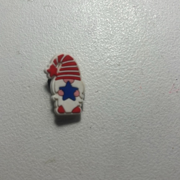 5 new random croc charms🤎 - Picture 3 of 6